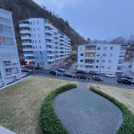 Luxury Service By Chanya Apartment Alesund