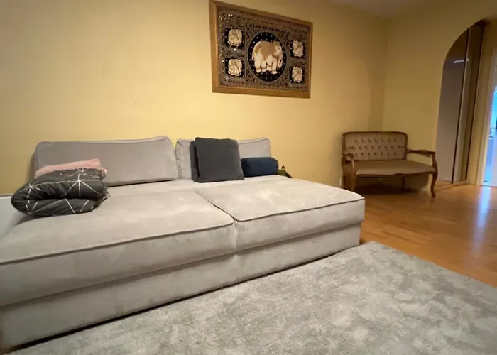 Luxury Service By Chanya Ålesund